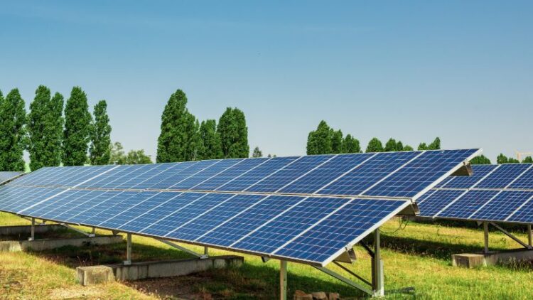 What is Solar Panel Orientation? A Complete Guide to Maximizing Your Energy